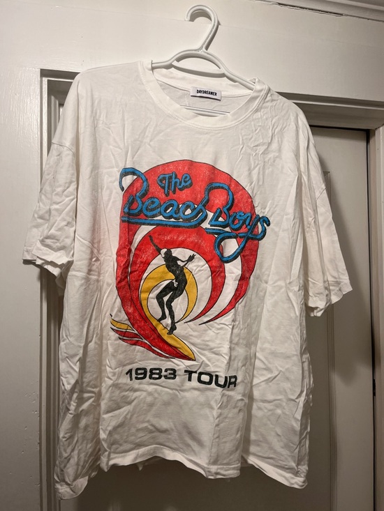 Daydreamer Tops - Daydreamer White Beach Boys 1983 Tour Graphic Tee with Blue Script
